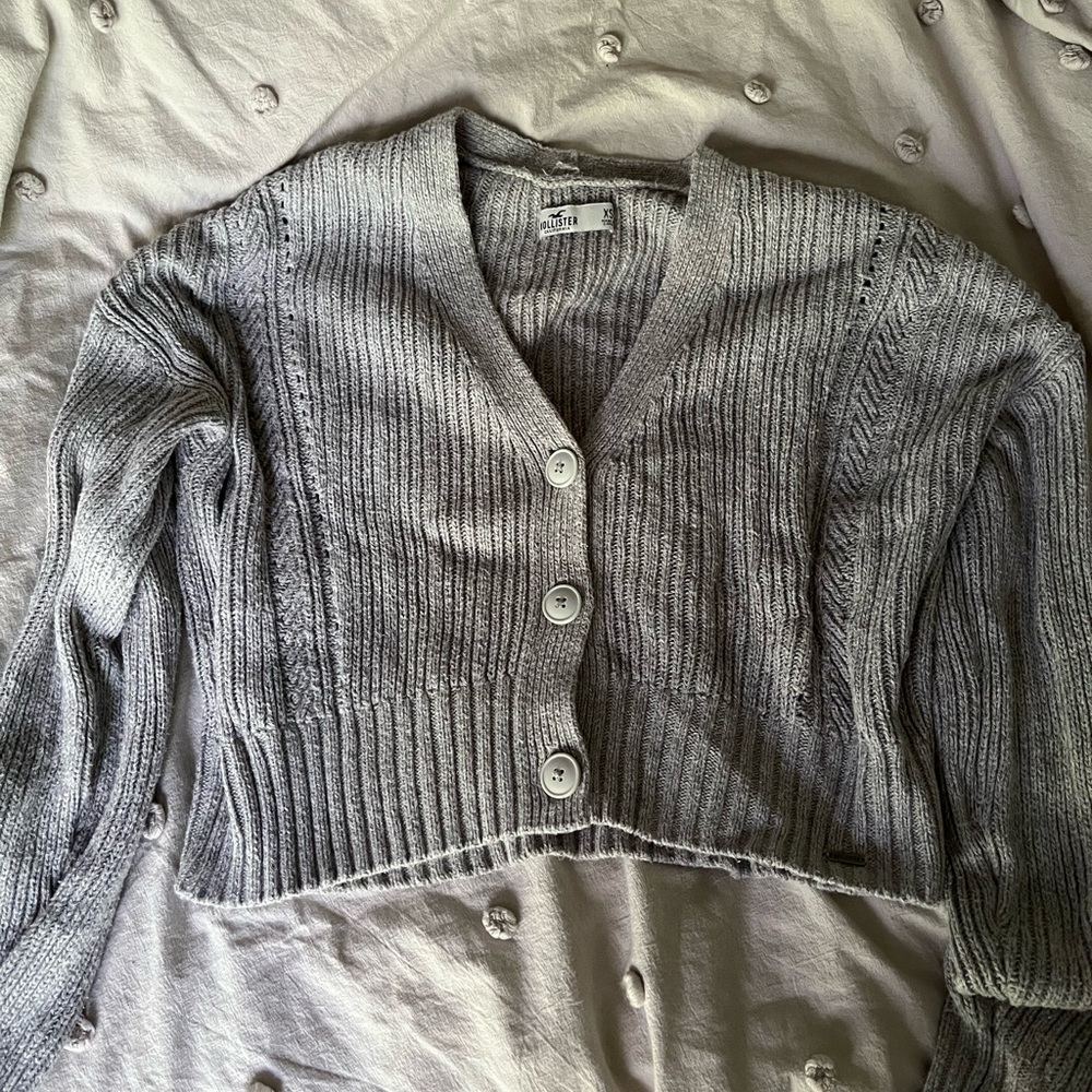 Hollister Sweater/cardigan